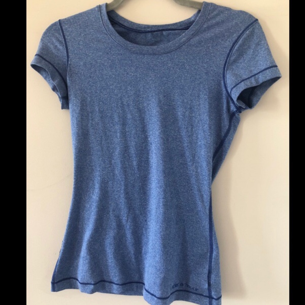 Blue Under Armour tshirt